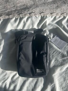 lululemon athletica Black Men's Belt Bag Crossbody